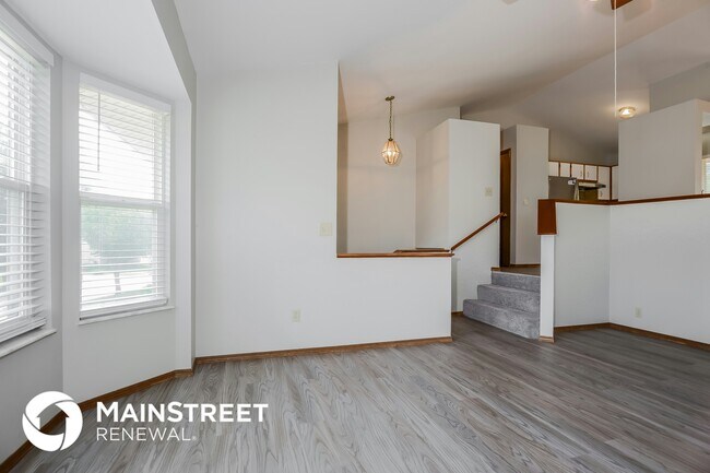 Foto del edificio - 14375 Jamestown Bay Dr