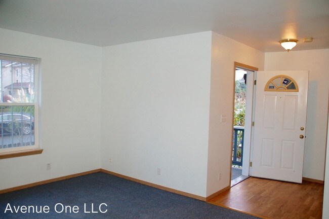 Building Photo - 1717 26th Ave