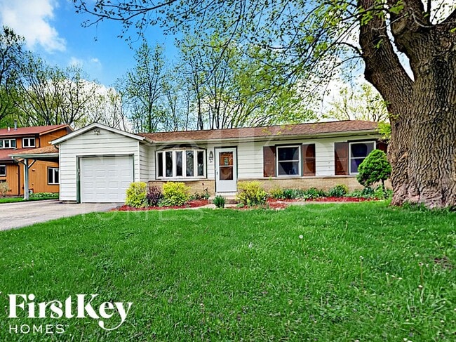 Building Photo - 786 N Shore Dr