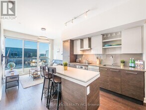 Building Photo - 1030 King St W