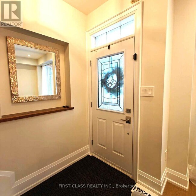 Photo du bâtiment - 3430 Hayhurst Crescent