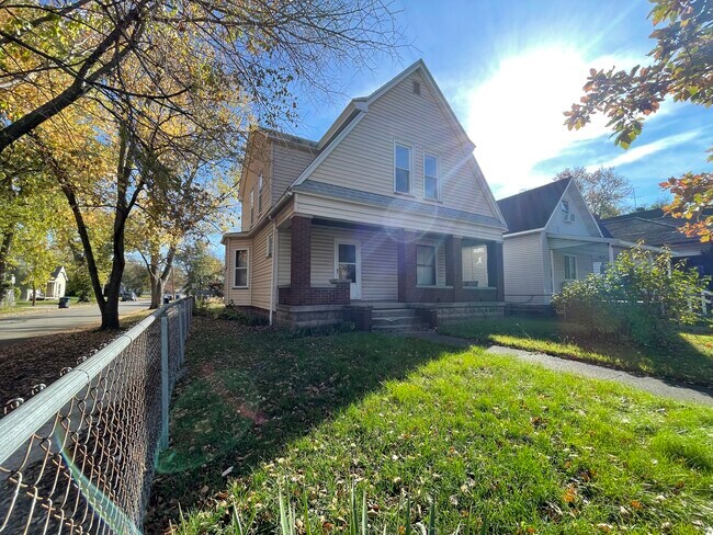Building Photo - 231 N 23rd St
