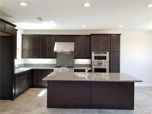 Building Photo - 224 Gaspar