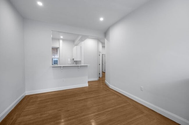 340995 - 15-19 Queensberry Street