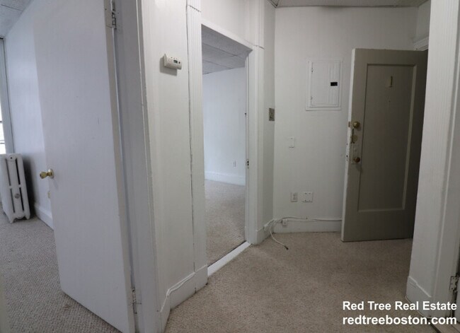 Building Photo - 409 Huntington Ave