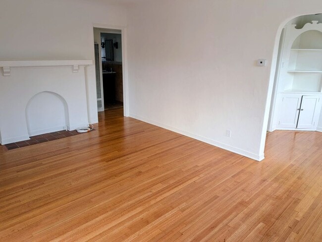 Foto del edificio - 1612 1/2 Glendon Ave
