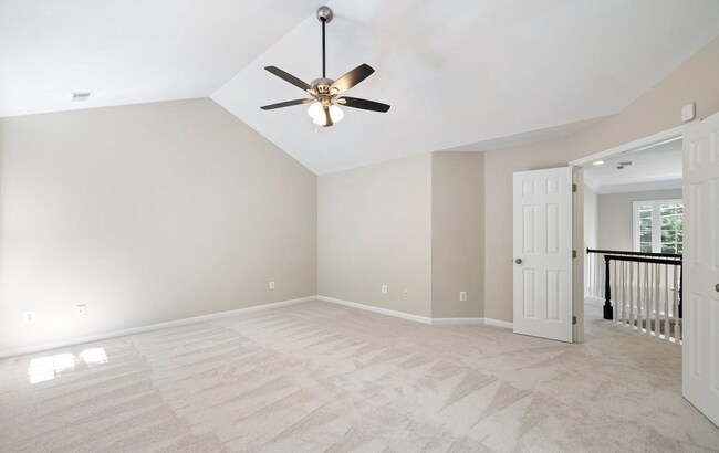 Building Photo - 2541 Sandburg St