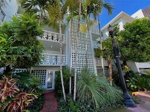 Building Photo - 1100 NE 11th St