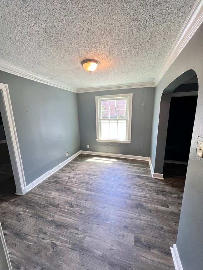 Building Photo - Great Rental Home