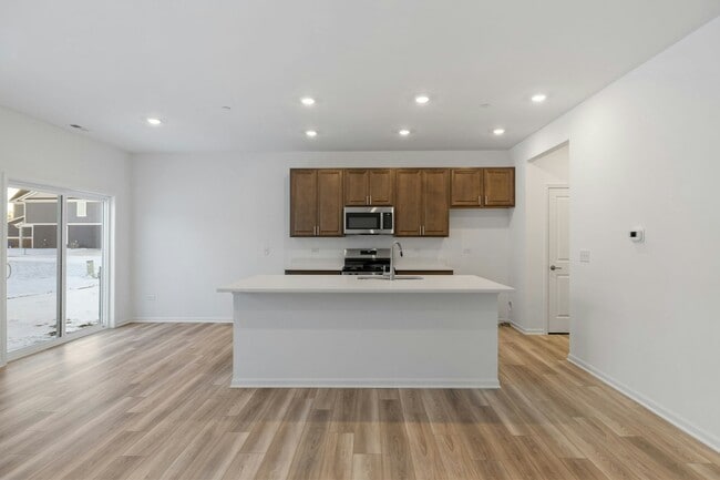 Building Photo - 16531 Golden Vly Ln