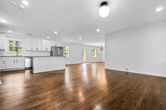 Building Photo - 3089 Del Monico Dr