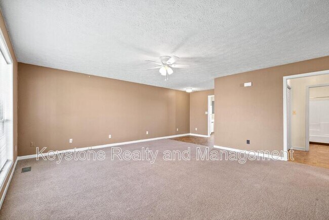 Foto del edificio - 0 306 Thompsonville Ln