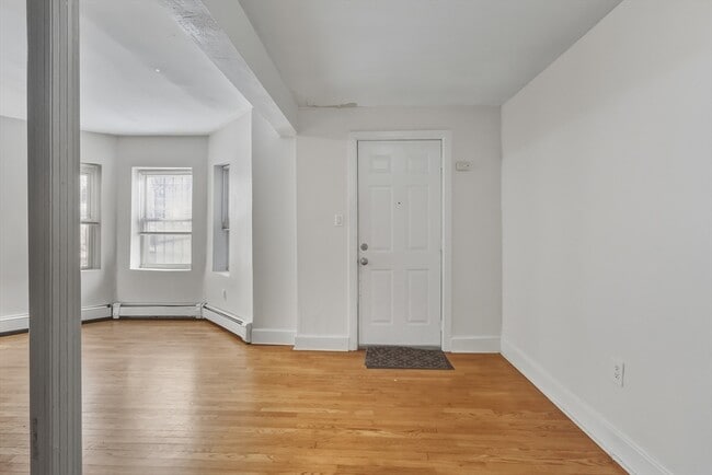 Building Photo - 2989 Washington St