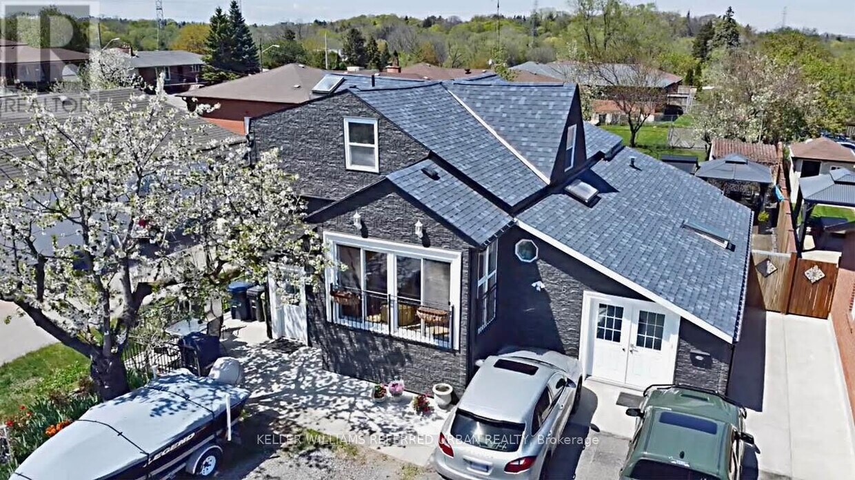 Primary Photo - 6 Elmhurst Dr