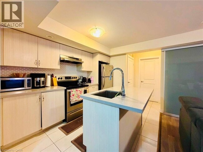 Building Photo - 2355 Sheppard Ave W