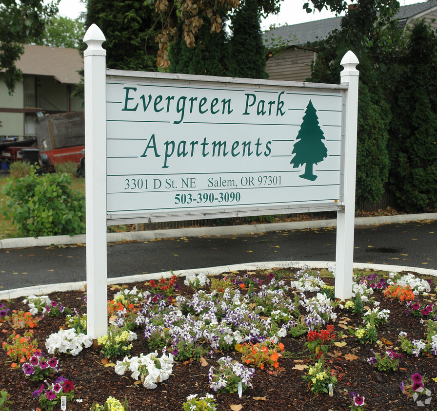Foto del edificio - Evergreen Park Apartments