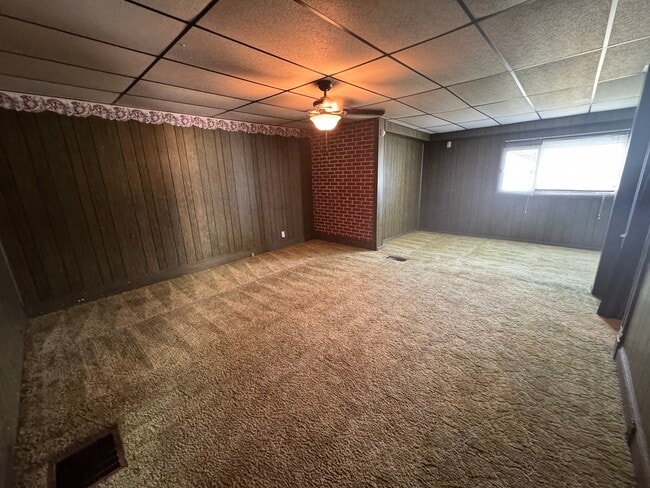 Building Photo - 1511 E Fairchild St