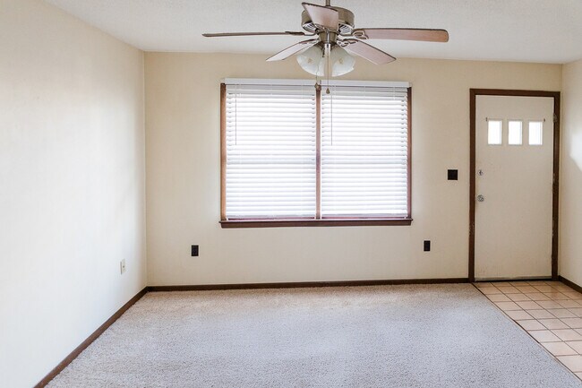 Foto del edificio - 1805 King College Rd