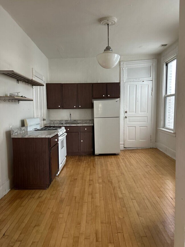 Foto del edificio - 862 N Hermitage Ave