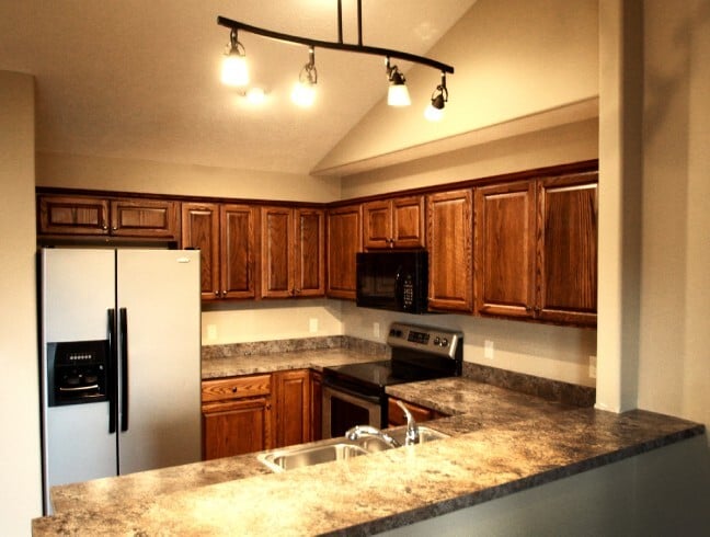 Foto del edificio - 1615 E Military Ave