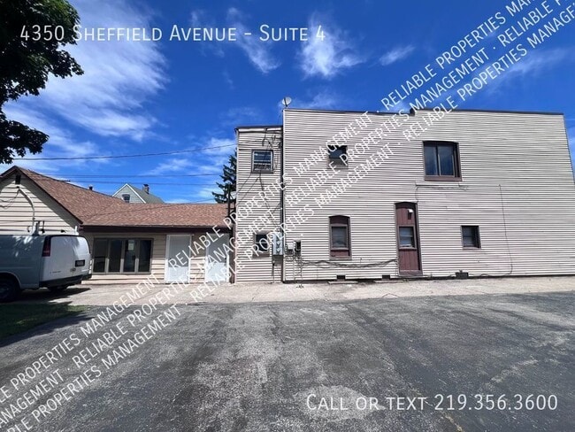 Building Photo - 4350 Sheffield Ave