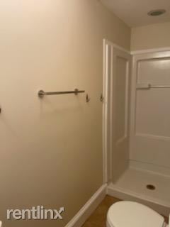 Foto del edificio - 1 br, 1 bath Triplex - 133 S Church St
