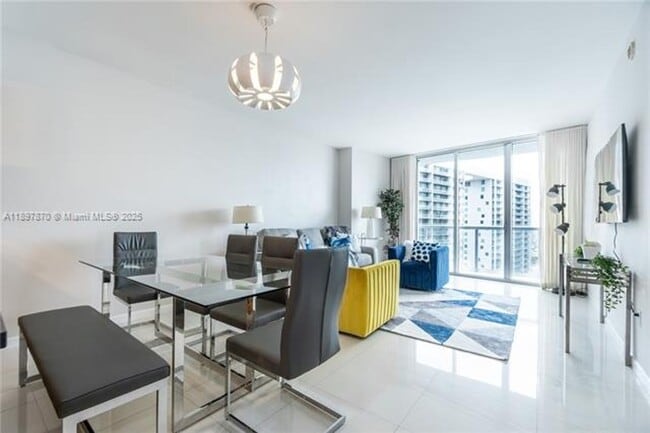 Foto del edificio - 485 Brickell Ave