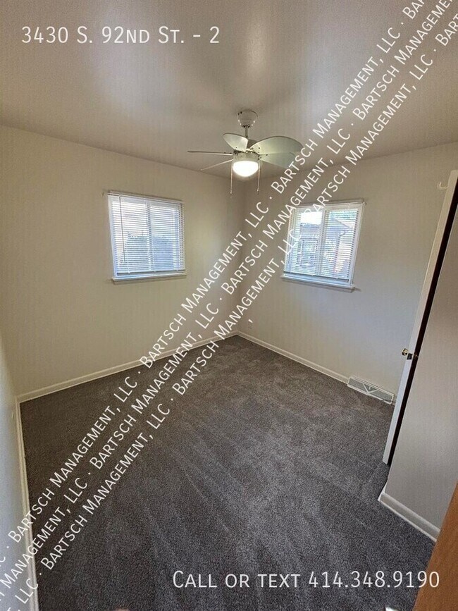 Building Photo - 3430 S 92nd St