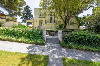 Building Photo - 2570 Cedar St