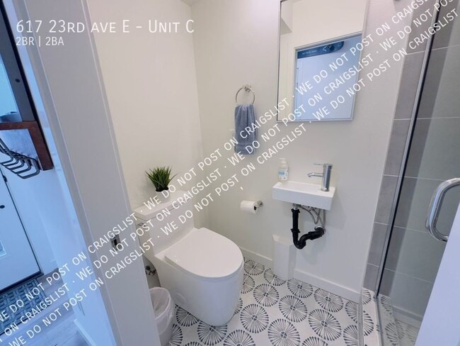 Building Photo - Madison Valley New 2 bed / 2 bath Townhous...