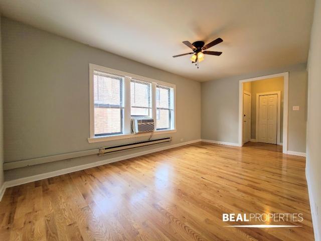 Building Photo - 1 bedroom in CHICAGO IL 60613