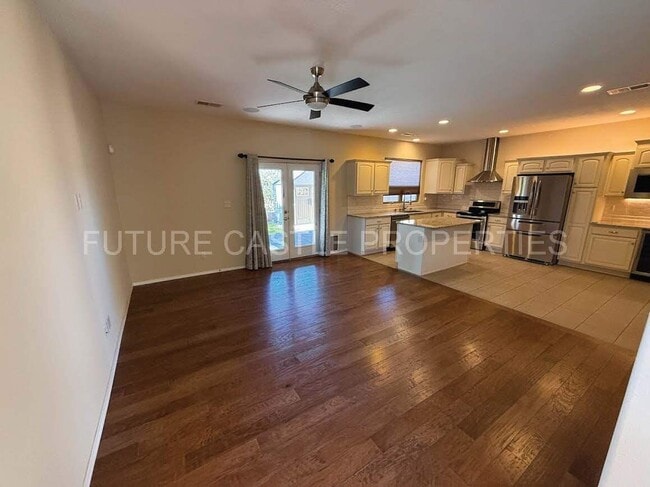 Foto del edificio - 1771 Band Saw Pl N W