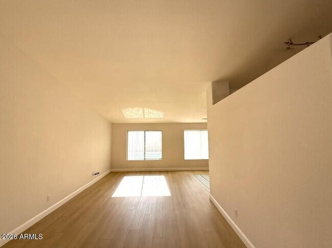 Foto del edificio - 913 W Horseshoe Ave