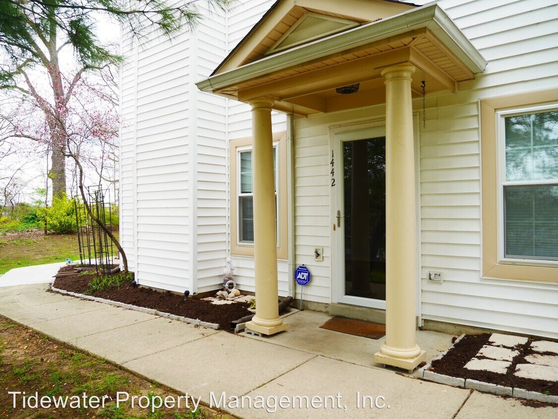 2 br, 2 bath House 1442 Nutwood Ct House Rental in Crofton, MD