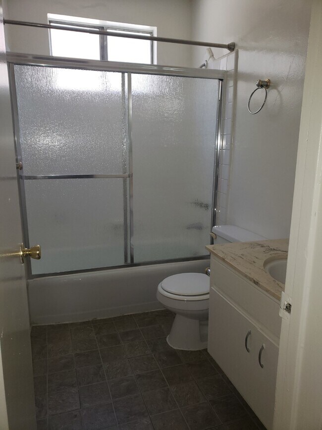 Bathroom - 612 N Orange Dr
