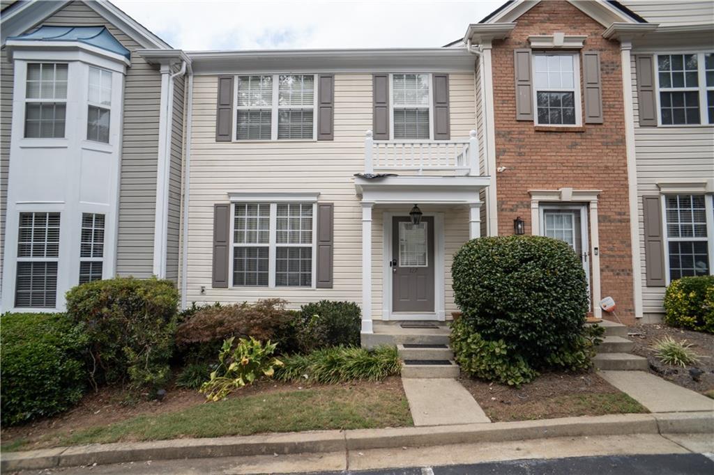 Foto principal - 9155 Nesbit Ferry Rd