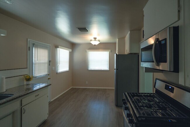 Foto del edificio - Charming Monrovia Home in a Prime Location!