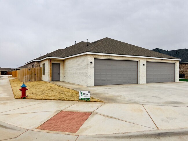 Foto del edificio - 3/3/2 Duplex in Northwest Lubbock