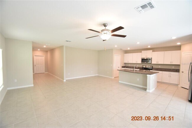 Foto del edificio - 15541 Peace River Pl