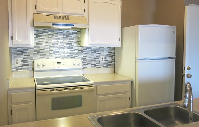 Foto del edificio - 2406 High Hollow Dr