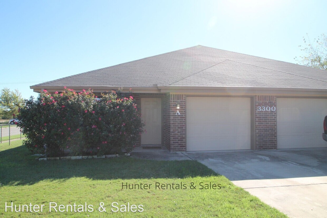 Primary Photo - 3300 Alicante Ct