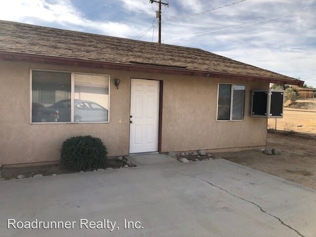 Building Photo - 73566 Buena Vista Dr
