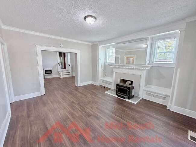 Foto del edificio - 1561 Foster Ave