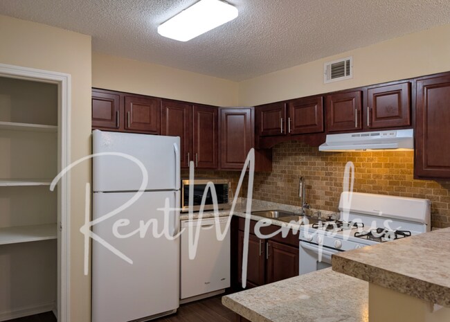 Foto del edificio - 358 E Pkwy N