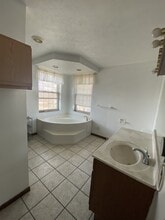 Building Photo - 103 4th St