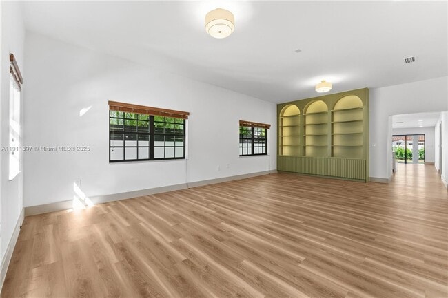 Foto del edificio - 443 SW 21st Rd