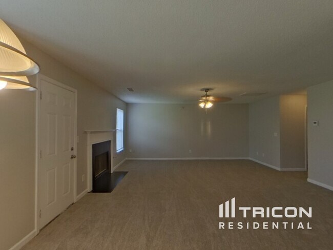 Building Photo - 4012 Rosebud Park Dr