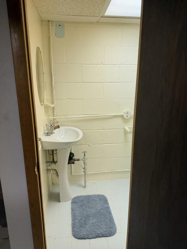 Building Photo - 152 Clover Ridge Dr