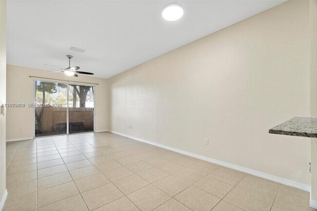 Foto del edificio - 8988 SW 17th Ct