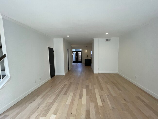 Building Photo - 1201 McDuffie St